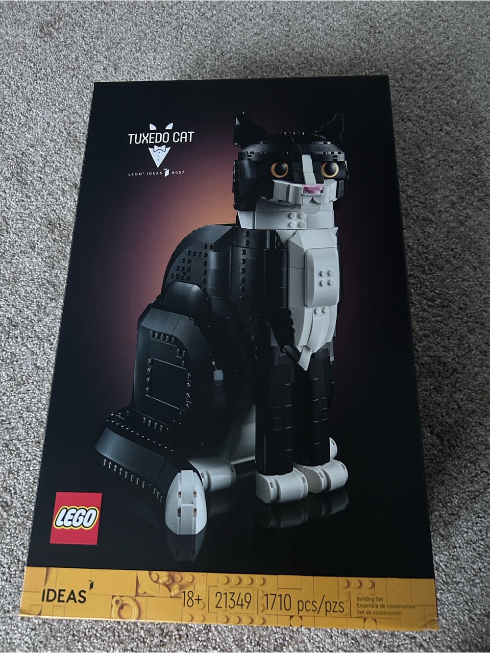 LEGO Tuxedo Cat Building Set